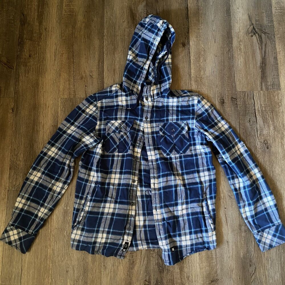 DC Flannel Shirt Jacket Men Size S Plaid Button Up Pockets $20